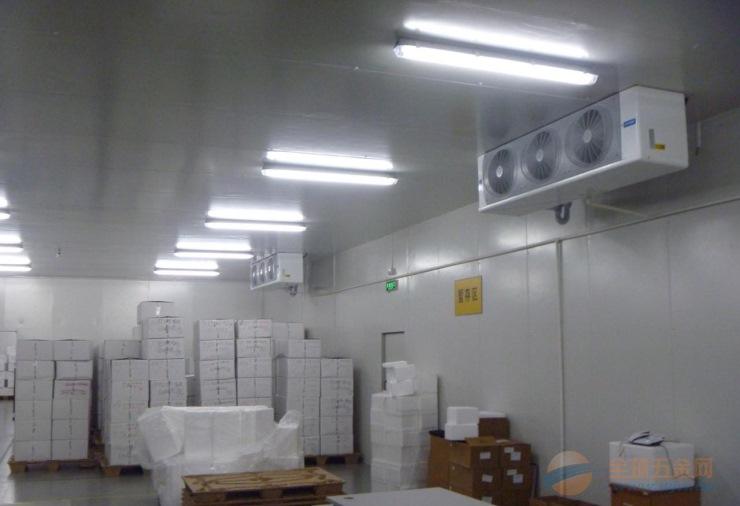 300立方米2-8℃医药试剂冷库安装，医药冷库建设